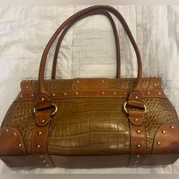 MICHAEL MICHAEL KORS Croc Embossed Brown Leather Handbag Gold Buckle Studs - Picture 3 of 13